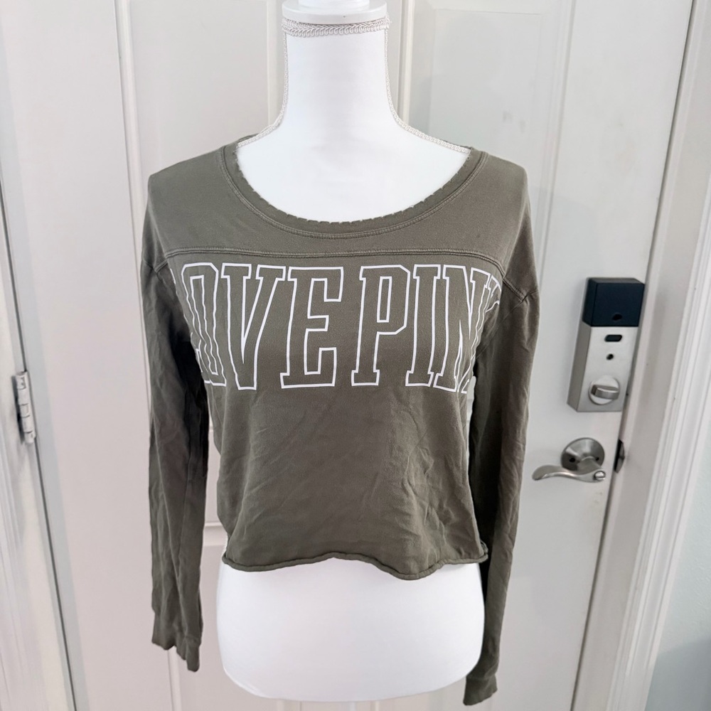PINK Victoria's Secret Cropped Tee M | Olive Green Distressed